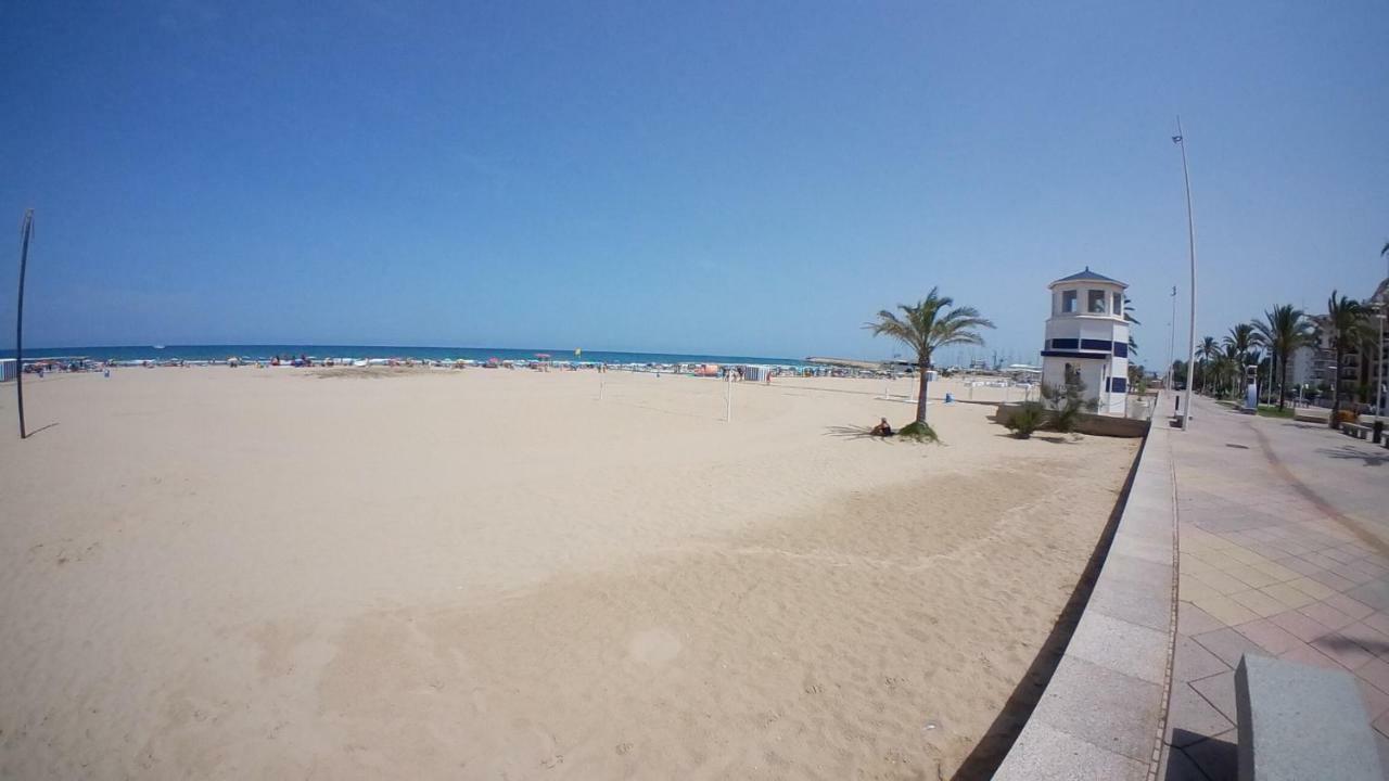 Preciosos Apartamentos Caracola En La Primera Linea De La Playa De Gandía Kültér fotó