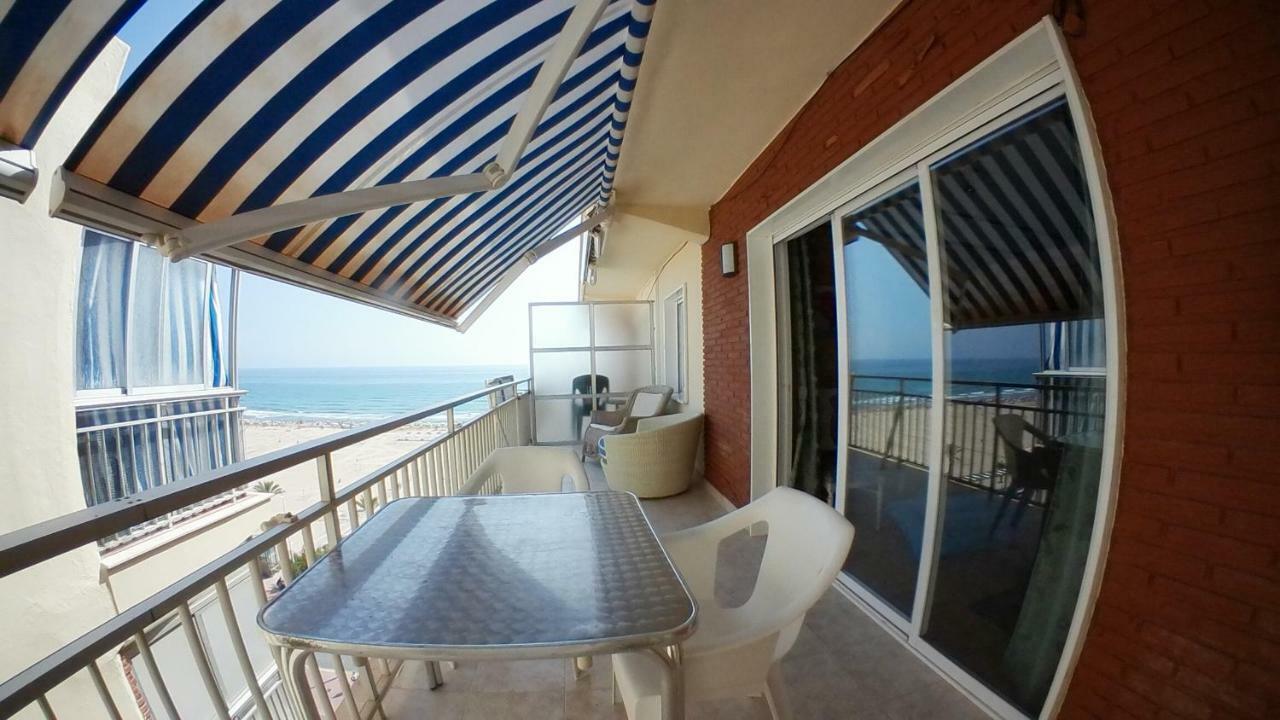 Preciosos Apartamentos Caracola En La Primera Linea De La Playa De Gandía Kültér fotó